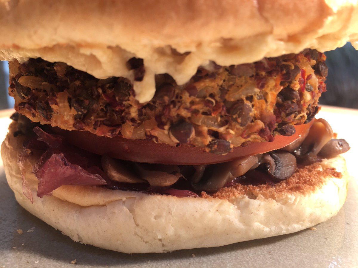 The_Gantry's tweet photo. It's #burger night tonight peeps...#freepint with any burger (meat, veg or fish)...#thegantry #Brockley #se4 #weekdaydining #cosymondaynights! https://t.co/42Evr9JgJD