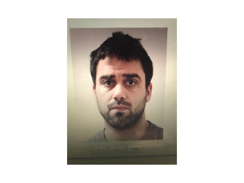 Police Search for Escaped Prisoner dlvr.it/Q1w53k https://t.co/lc8MEEv9BB