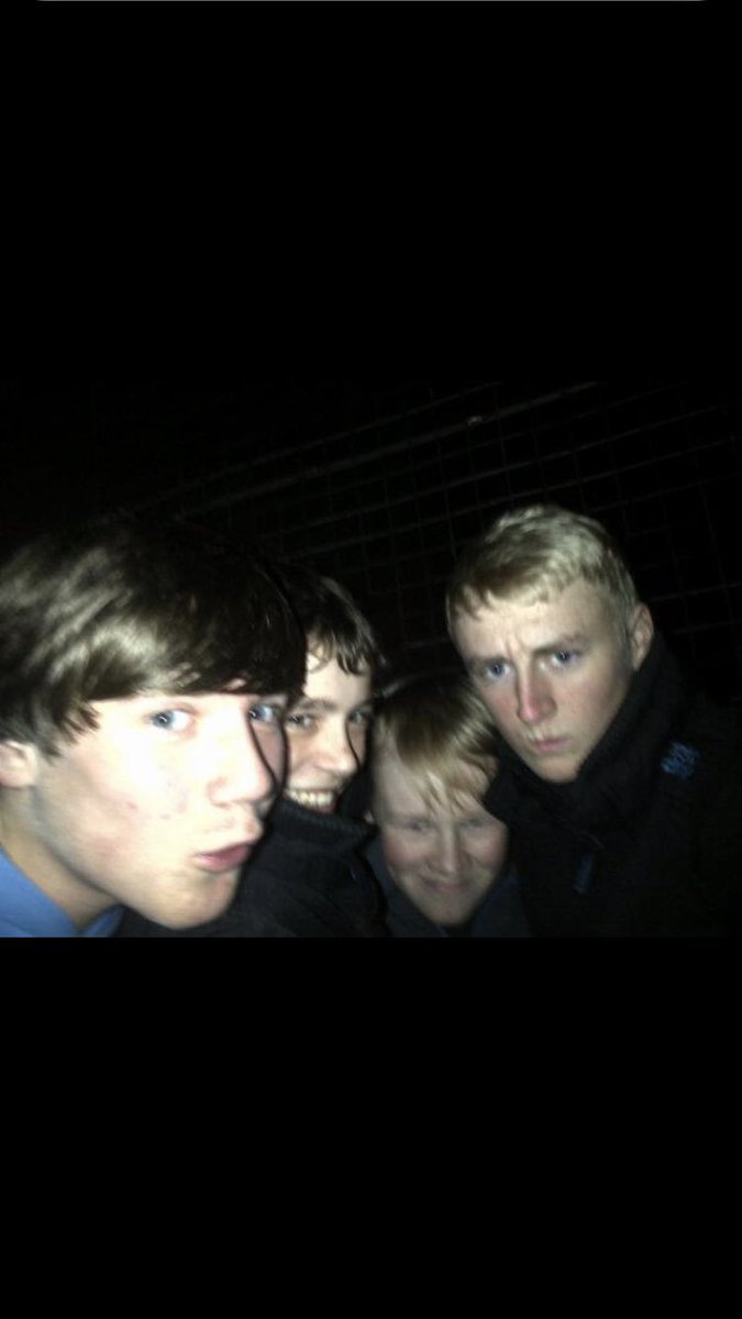 TheBoarZillions's tweet photo. Pre boarzillion members, little did they know in 4 years time they was going on a mad en to York #yorkshire #bogeywall #faggits https://t.co/vI2ZgMuhD2