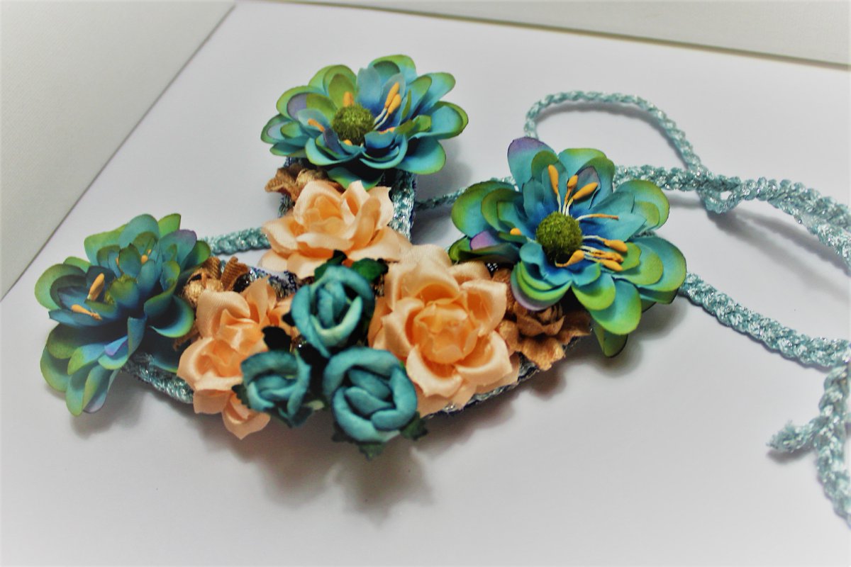 YolandaMGCYM's tweet photo. Pon un toque floral a tu look con este diseño exclusivo de CYM disponible en nuestra tienda online de Etsy
https://t.co/2i6JHksjyk
#tocados #boda #evento #wedding #bride #invitada #invitadaperfecta #weddingplanner #bridesday #fiesta #novias https://t.co/8UgsEFpMx8