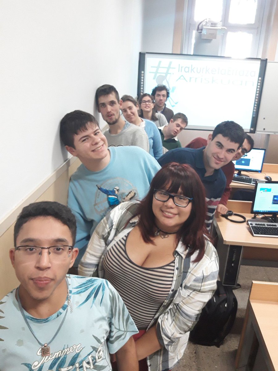 kokelate's tweet photo. apoyamos la #lecturafacil en #euskera y a @LF_Euskadi desde 2º de #tecnodemos https://t.co/Esn0dHyXP7