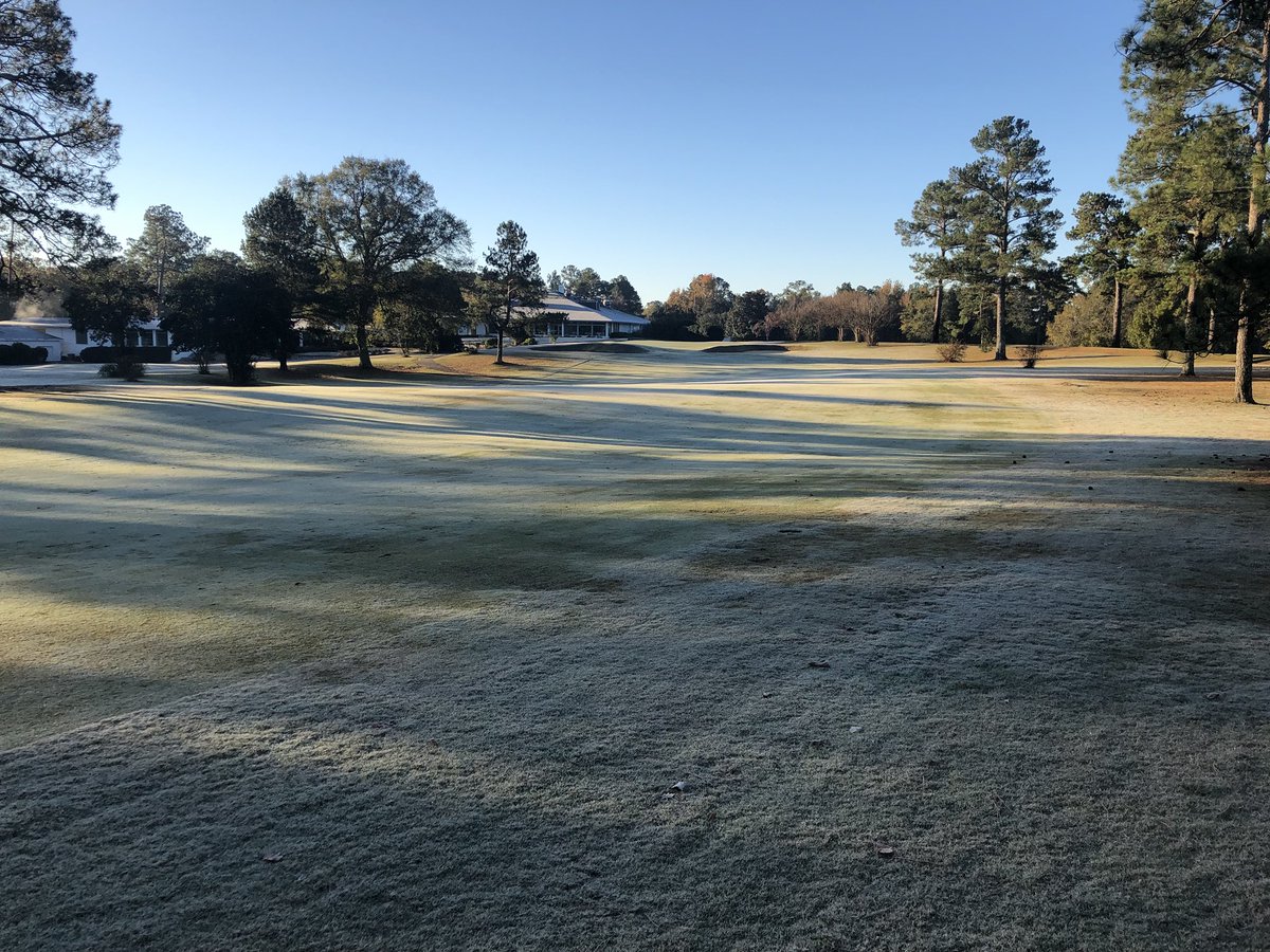 SunsetGCM's tweet photo. Never fails, always around thanksgiving.  Time to hibernate the mowers   #heavyfrost https://t.co/iZSDxyBsxz