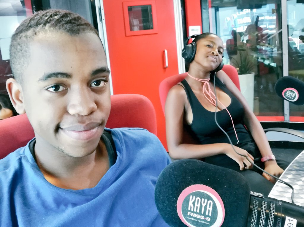 BTL_Alexfm's tweet photo. @BridgetMasinga thank you for having us on The B-Side for the 2017 #KidsTakeOver 🌍🎓 . #WorldChildrensDay #BTL 😊🙌

📸: @kayafm95dot9 https://t.co/O4pT4Ohh1r