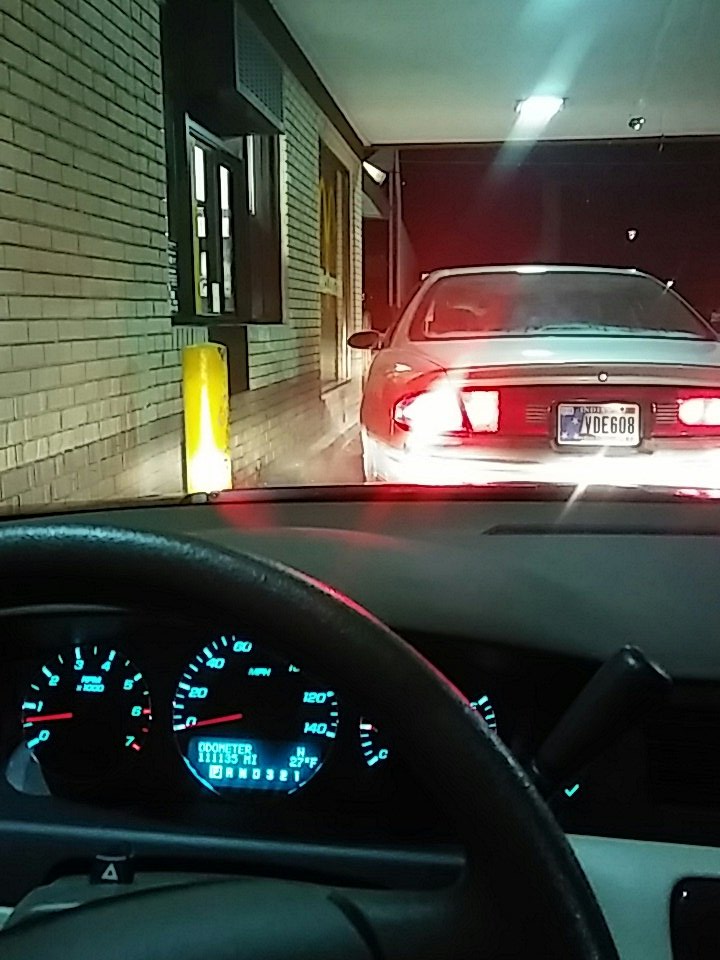 mikemosescomic's tweet photo. @McDonalds And still waiting credit card machine down https://t.co/yrQR2BmMYU