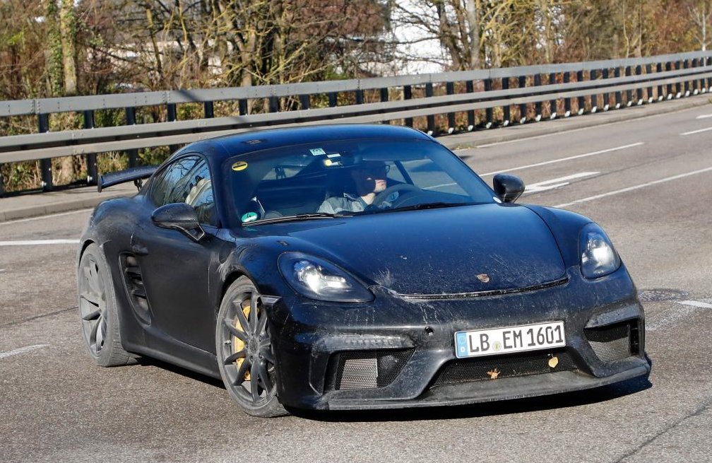Supercar Updates Sur Twitter Spotted A Dirty Porsche 718 Cayman Gt4 Sources At Porsche Tell Us That It Will Run The Turbocharged Flat Four Engine Used In The Other Caymans Power Output