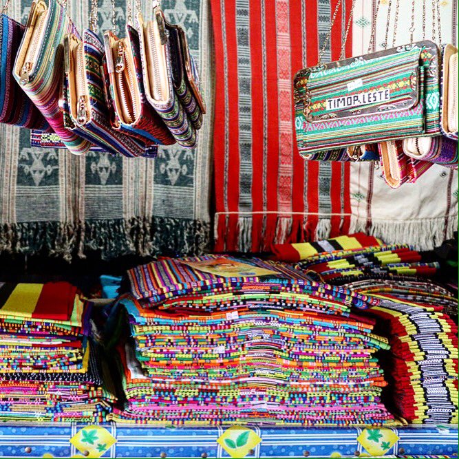 Timor-Leste = Tais.

#Dili #TimorLeste #ExploreTheUndiscovered  #travel #wanderlust #culture #handicrafts

<a href="/InfoDili/">Info DILI</a> <a href="/TheDiliWeekly/">The Dili Weekly</a> <a href="/thediliinsider/">Dili Insider</a> @TimorLesteInfo <a href="/timorfurakgroup/">Timor Furak</a>