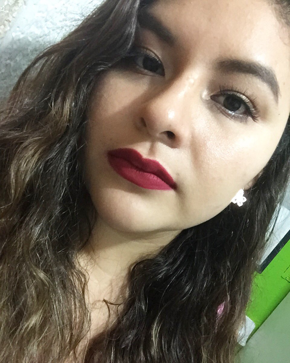 PilySpears's tweet photo. #Makeup @BenefitBeauty Brows @MACcosmetics foundation &amp; #retromatte lipstick @NyxCosmetics shadows @UrbanDecay B6primer @ArdellBeauty lashes https://t.co/3iVRKbmykr