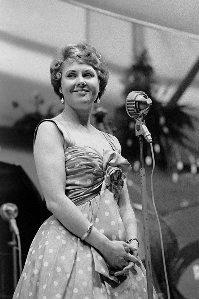 Beautiful Rita live at the Blokker Festival 1959 at which she shared the stage with Louis Armstrong #ritareys#louisarmstrong #jazz #vocal