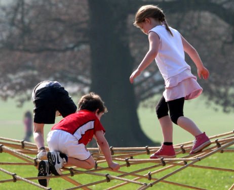 API_ChairUK's tweet photo. Let Your Kids Take Risks While Playing. It’s Good For Them! https://t.co/YZi3LMFG0O https://t.co/Y4cHEQH6eS