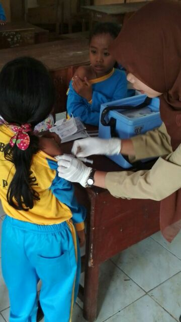 Bulan Imunisasi Amak sekolah@Dinkesbwi
