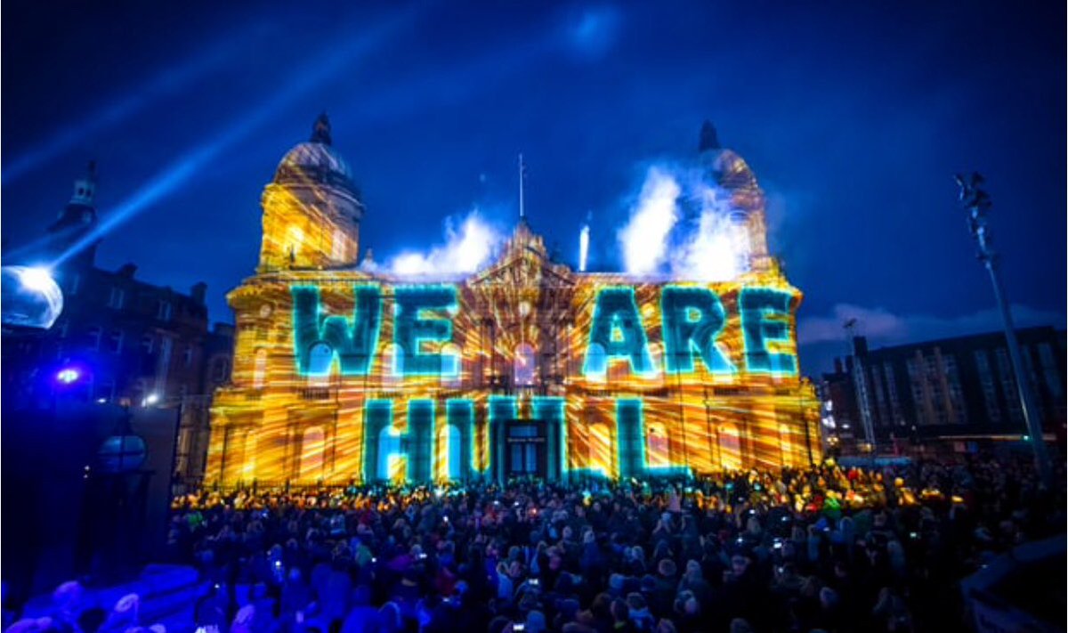 BhsMuralHull's tweet photo. Fantastic article by @MsRachelCooke for @guardian about @2017Hull &amp; @2017Volunteers. We’re especially chuffed to read that she fell most hard for @BhsMuralHull amongst Hull’s fine architecture. #Hull2017 #AlanBoyson #StillNeedsListing #Case1436408 
https://t.co/CYUdsjViyx https://t.co/8W47dNNbwK