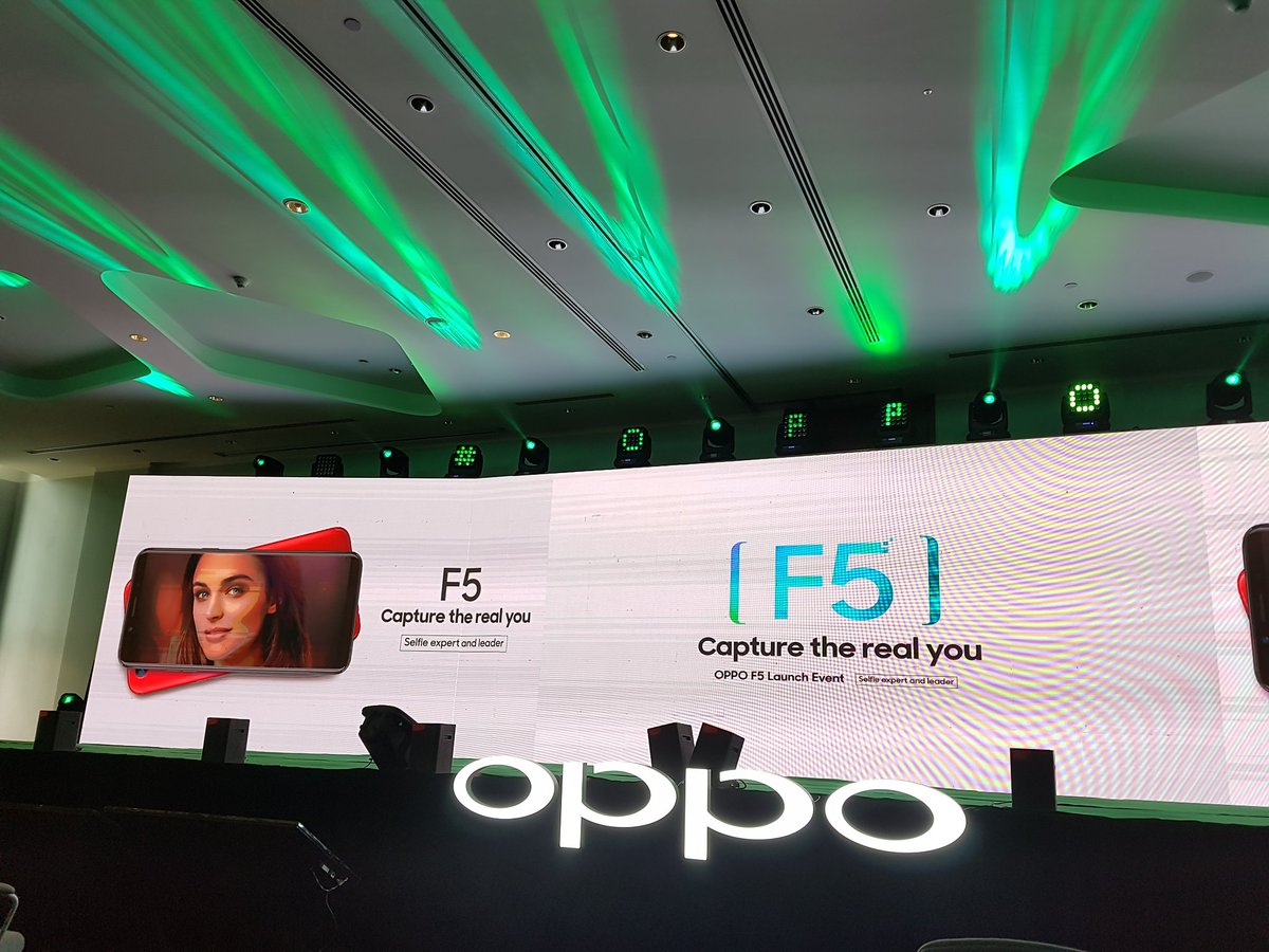 tinkerDigital's tweet photo. #JumiaBlackFridayKe Neelofa is bringing the OPPO F5 6GB together with her to attend the Victoria's Secret Fashion Show 2017 in Shanghai. @Neelofa #OPPOF5 #OPPOxVSFashionShow https://t.co/UxCyWzdy5S #oppof5launch #oppof5xask2017 https://t.co/tdMLnwj5Dt