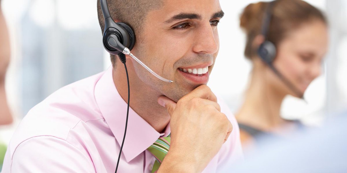 Mitel's tweet photo. Why should your prioritize #omnichannel interactions w/ customers? 82% say resolving issues quickly is the top factor leading to great #customerexperience. https://t.co/Hc8WP1nVG3 https://t.co/IVpWMK26m7