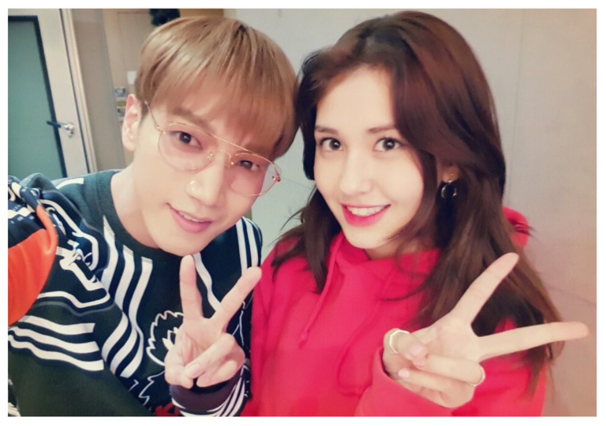 OnlyU0115's tweet photo. 저 목도리 진짜 오랜만이다...😍😘
https://t.co/s6IRRirS83 https://t.co/he2XiNReXG