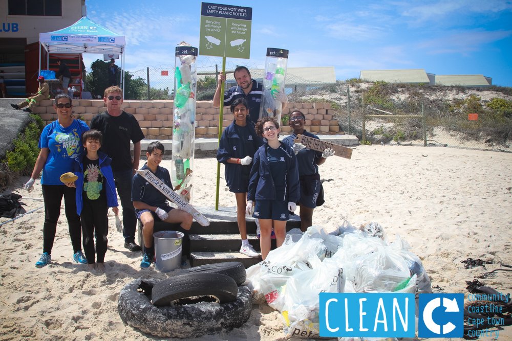 BloubergBC's tweet photo. On a mission to uplift communities & generate opportunities through #JobCreation join us 1st Sat of the month as we clean up beaches leaving only foot prints behind, please visit https://t.co/yvKJdFBrUf for more information. #ChangingLives #CapeTownBeachCleanUp #CleanUp2017 https://t.co/JHYkZlQ3BH