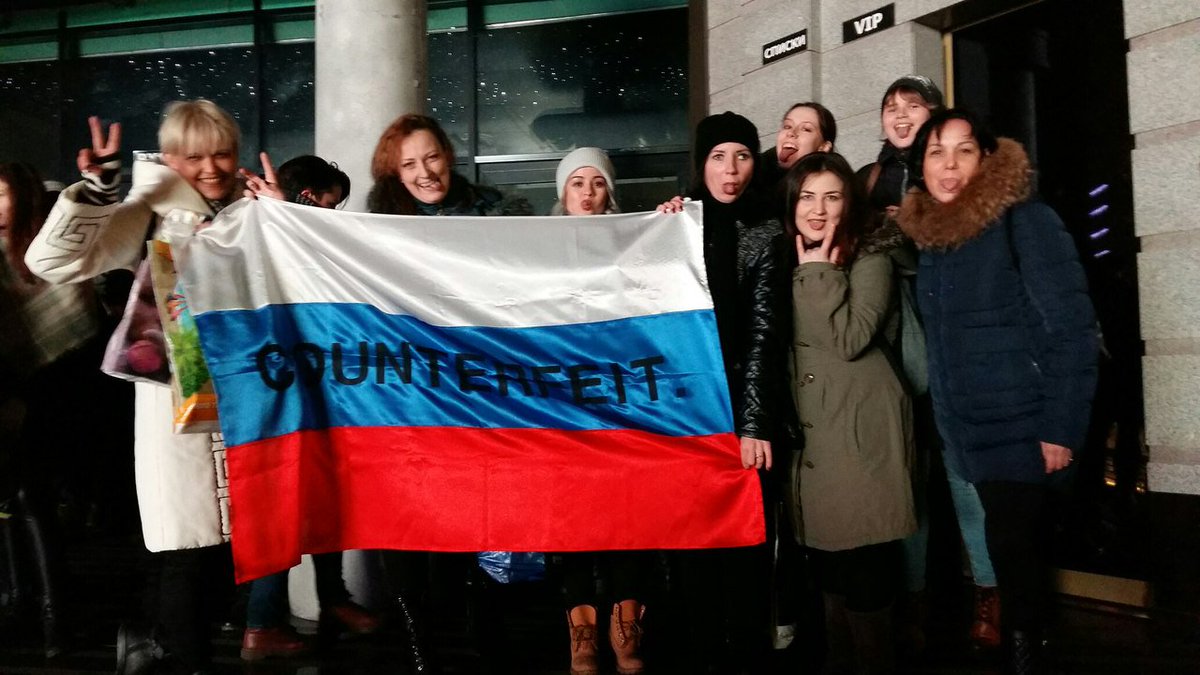 MargoMyaok's tweet photo. in Moscow 16.11.17. #Counterfeit #WeAreCounterfeit  @counterfeitrock  ХХХХ https://t.co/hge1xaAvz7