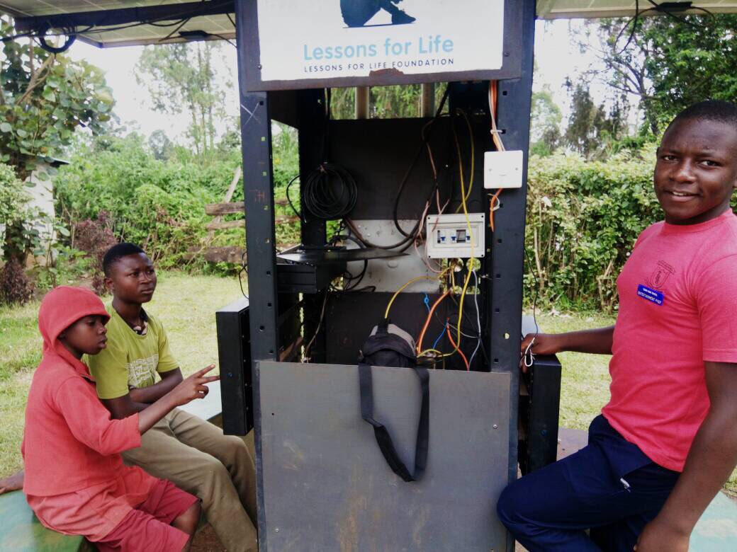 HelloWorld_Org's tweet image. “The #HelloHub” is helping a lot with our studies. Every evening we, and other students from #Tooro High, use it to learn more.” #education and #connectivity @ProjectsforAll.