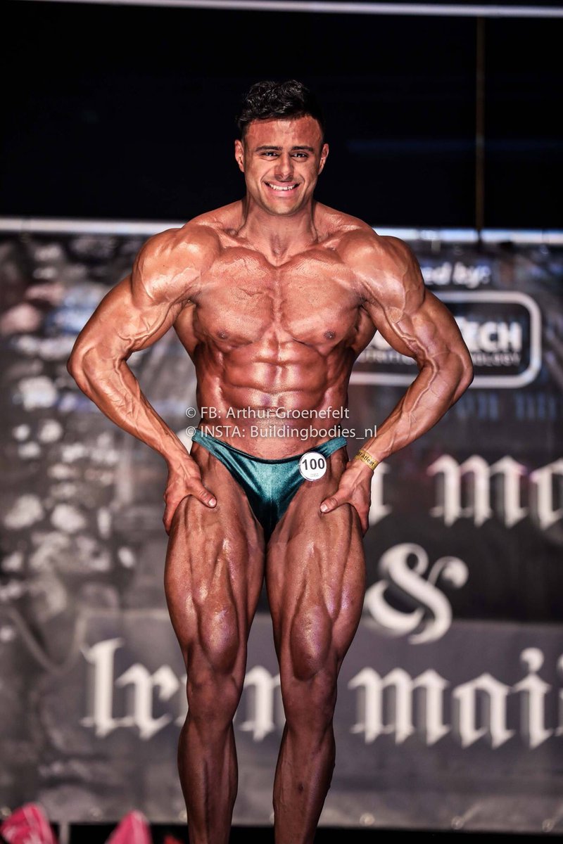 LittleBeastYRN's tweet photo. It’s is a 100% or nothing! #BeastMode
#MondayMotivation #Shredded https://t.co/BO3SzTgqC5