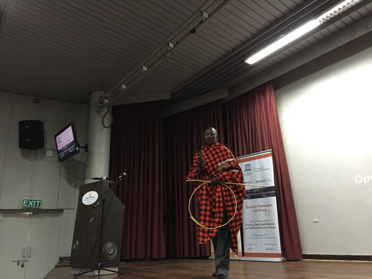j_dutoit's tweet photo. Stick fighting from Samburu is a widespread game to prepare young men for worrier hood @UnescoEast #TraditionalGameOn https://t.co/qCmJpQSI7q