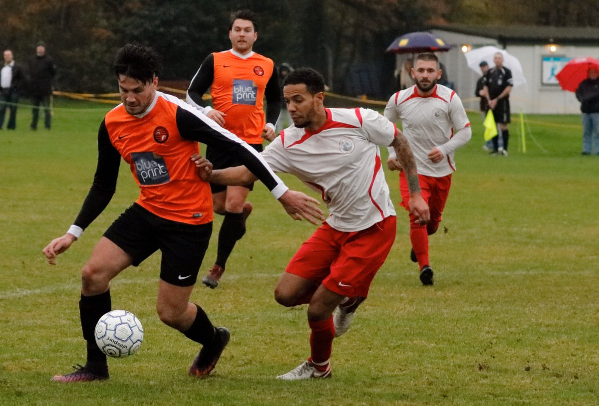 Football in Berkshire tweet media