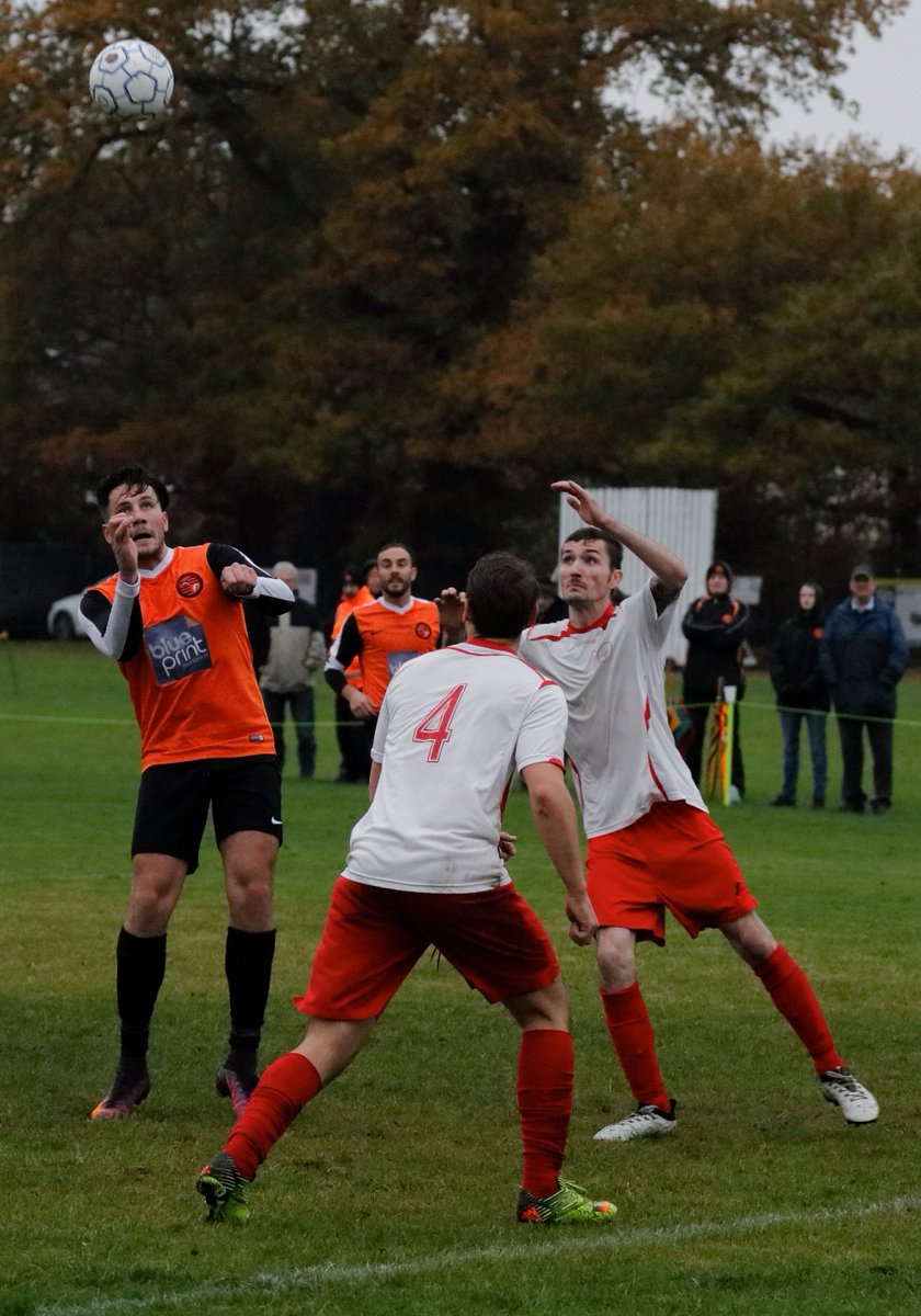 Football in Berkshire tweet media