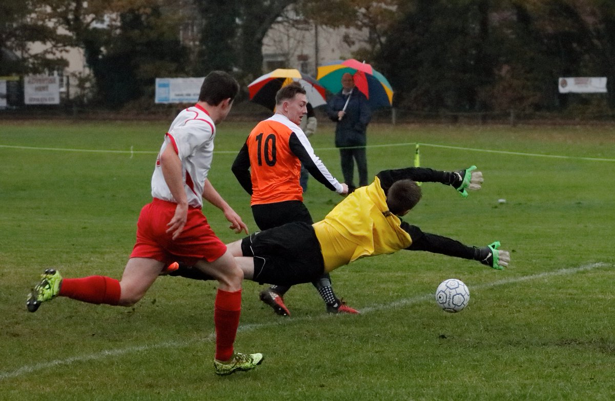 Football in Berkshire tweet media
