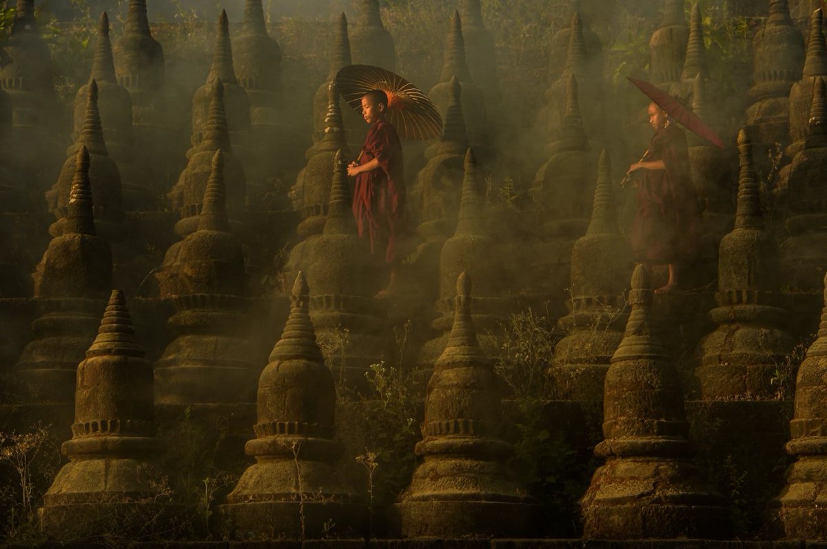 4Discoveryland's tweet photo. Myanmar.
Monk praying his old gods. Tradition won't be forgotten
#Myanmar #pray #Prayer #Buddhism #travel #explore #gods #photography #tradition https://t.co/dtIMMC0Lsx