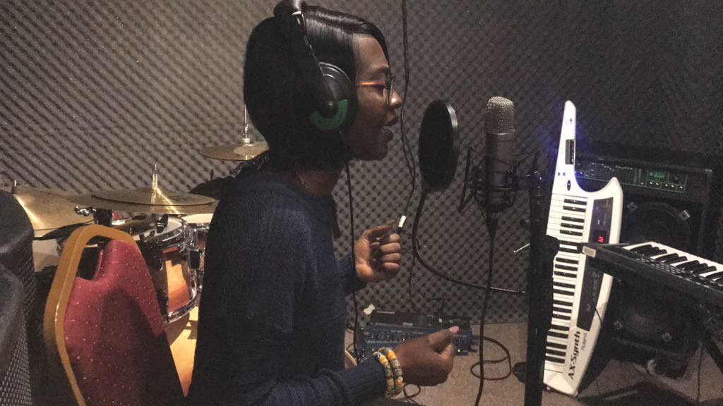 KingJonilar's tweet photo. Follow #SandyAdore on #Spotify for new songs coming soon. ๐๐ฝ๐๐ฝ https://t.co/1IQjjBUqxz Twitter/Instagram:@iamSandyAdore #GospelMusic #GhanaMusic #GetInspired ๐ฅ๐ฅ https://t.co/29k4o5Xef8