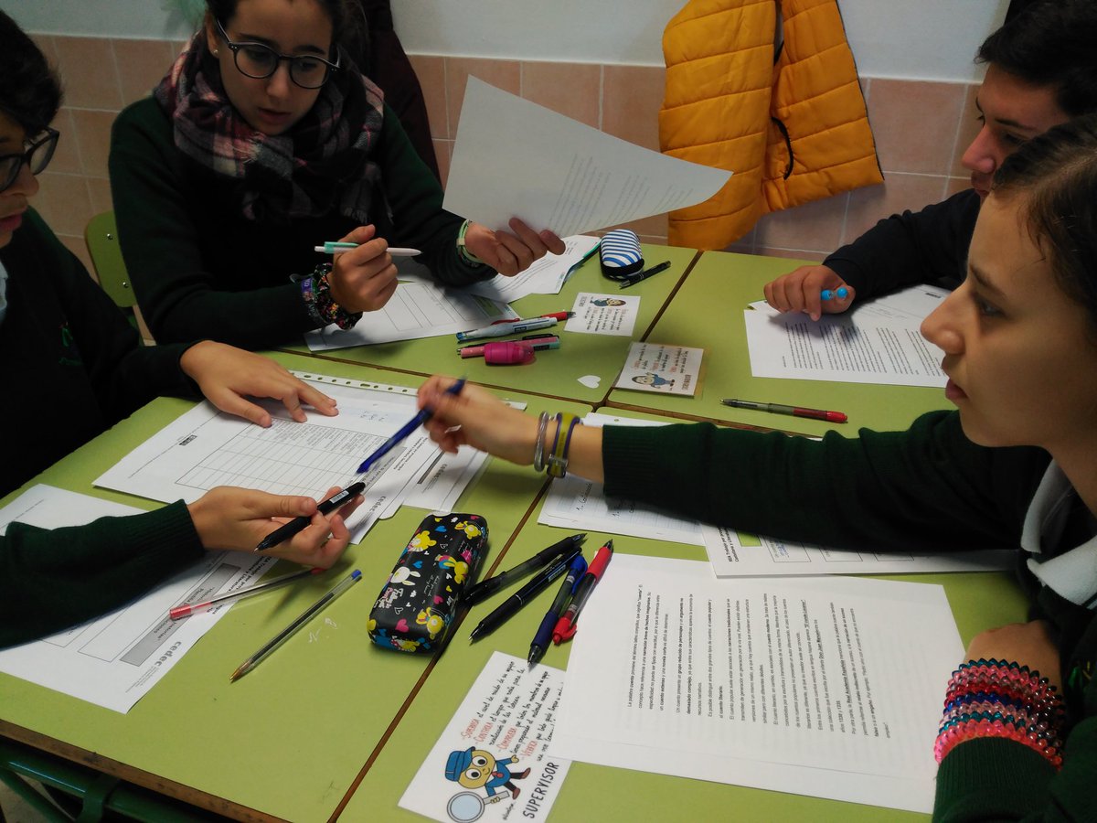 sergmata1's tweet photo. En #HistoriasHistorias#Historias aprendemos las maneras de contar #ComparaContrasta Cuento, Cómic, Noticia @CeDeC_intef #ProyectoEDIA @bloggeando | @fvictoria_es https://t.co/ls79LhckZ2
