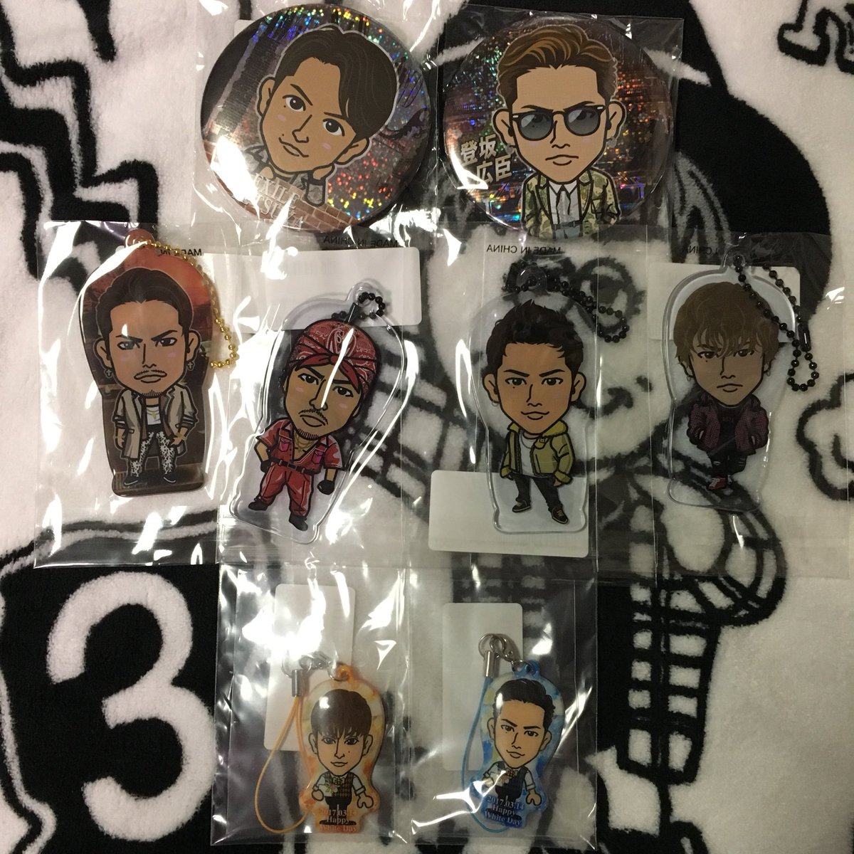 ___gk___'s tweet photo. オンラインガチャ お譲りします💁🏻‍♀️
写メにある日本製クリーナー、75mm缶バッチ、数量限定クリアチャーム、レアクリアチャームのお譲り先募集してます❤️相場ご理解頂ける方のみRT後、DMにて希望額お願いします🙇🏻‍♀️✨

譲▷TETSUYA 登坂広臣 今市隆二 AKIRA 白濱亜嵐 https://t.co/A0dfDNFiMV