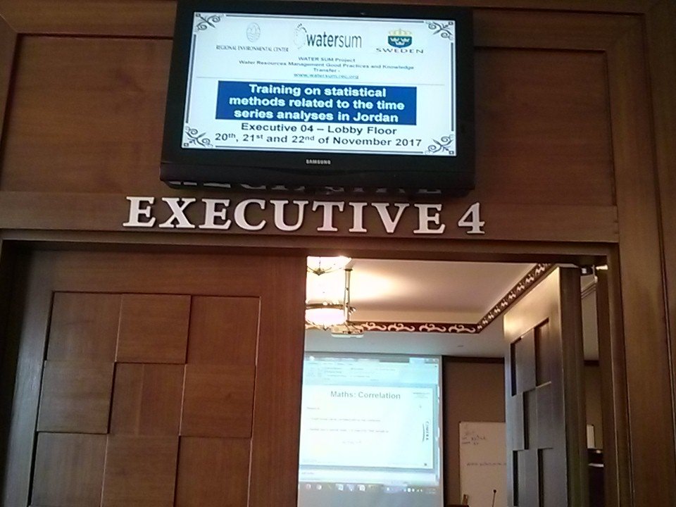 WATERSUMproject's tweet image. Training on the #statistical methods related to #timeseries analysis commenced with a full attendance in Amman #Jordan #WATERSUMproject #RECstream