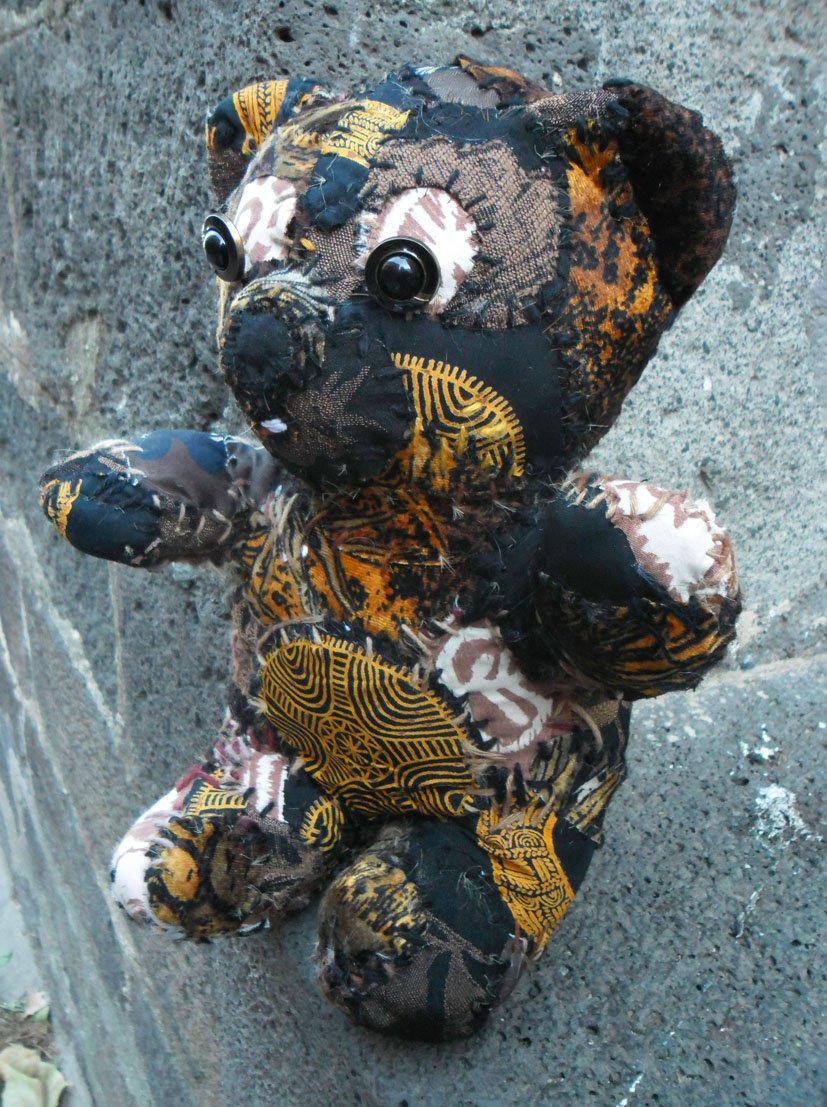 CdeMontardy's tweet photo. "Nounours en morceaux d'automne" est disponible à l'atelier de Claire de Montardy en #agde #herault en face de la porte de la cathédrale https://t.co/g02cyYIjP1