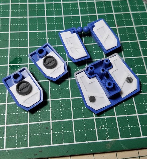 Mizu ブルーディスティニーのスカートパーツの裏打ち作業を行いました 洗浄後は塗装に入っていきます T Co H9z4xxtnwk ガンプラ Hg ガンプラ製作 ブルーディスティニー T Co Dkfszfmvk8 Twitter