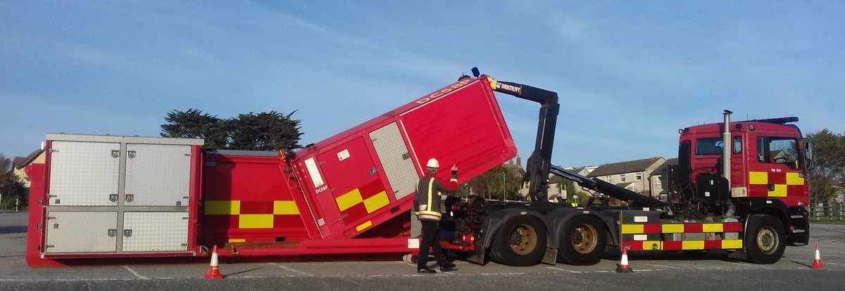 cts_team's tweet photo. Congratulations to Dave, Kevin and Grant of Cornwall Fire and Rescue Service on passing the @RTITB Demountable Container Instructor course today-well done gents 👌
For more information on instructor courses contact us now:
📞 0161 336 0612 💻 info@cheshiretrainingsolutions.co.uk https://t.co/V99uGEtpbo