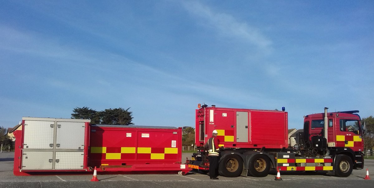 cts_team's tweet photo. Congratulations to Dave, Kevin and Grant of Cornwall Fire and Rescue Service on passing the @RTITB Demountable Container Instructor course today-well done gents 👌
For more information on instructor courses contact us now:
📞 0161 336 0612 💻 info@cheshiretrainingsolutions.co.uk https://t.co/V99uGEtpbo