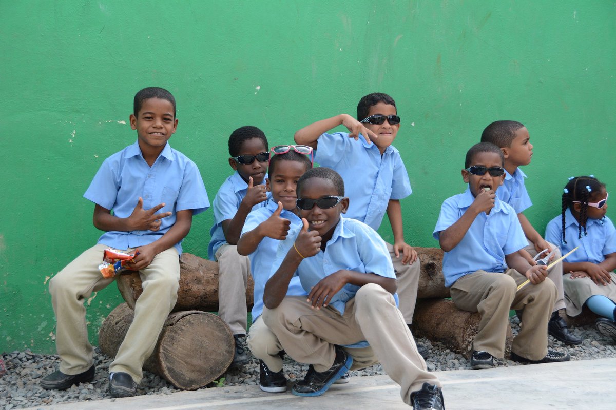 SeeChange4all's tweet photo. Millions of children globally suffer from vision impairment due to refractive errors - a condition that in most cases can be easily diagnosed and corrected. #WorldChildrensDay #healthcare #education https://t.co/EoH1qyP0e1