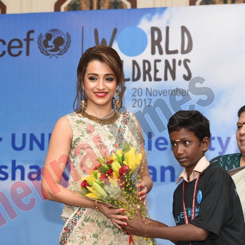 suniltrishaa's tweet photo. #UNICEFCelebrityAdvocate #WorldChildren’sDay #November20 #2017 #promisetodomybest #overwhelmed #blessedbeyonddoubt @trishtrashers https://t.co/lM7979rpHn