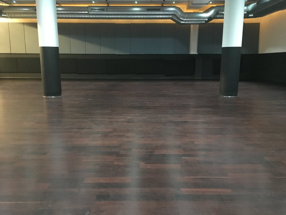 RogerHydeLtd's tweet photo. Sports floor installations made for your sports, leisure or fitness centre.
01787 463348.
Below is an install of a Boen Actiflex Oak Noir installed to a fitness studio in London.
#flooring #specialists #sportsfloor #floorinstall https://t.co/Iyyaqxni7N