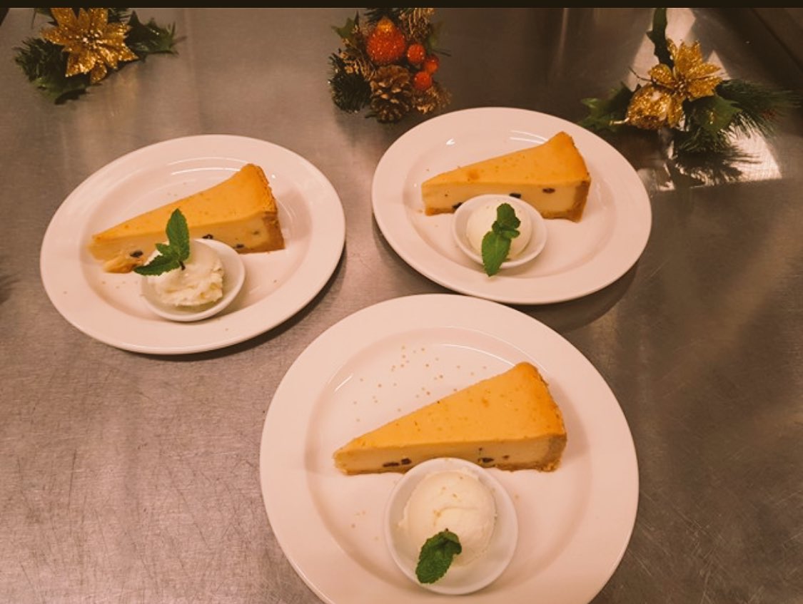 TheWaterBridge's tweet photo. The best bit.... Christmas puddings 😍 can't wait for this menu to go live! @davies_steele https://t.co/PhDVwvp83H