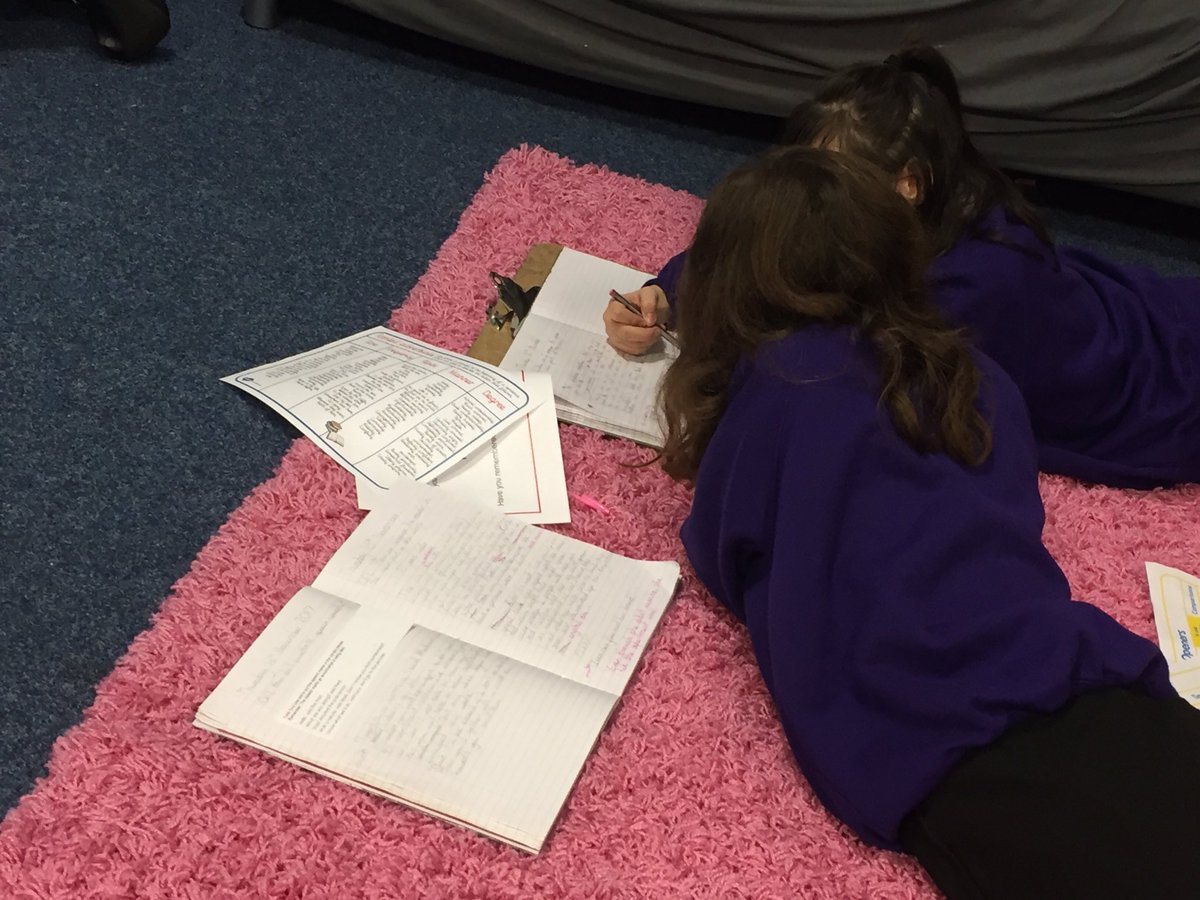 stgac12's tweet photo. Editing stations are proving a great success when improving our stories so far with a peer #collaboration #editingstations #improvements #beingcritical https://t.co/1mq7MWIa2c