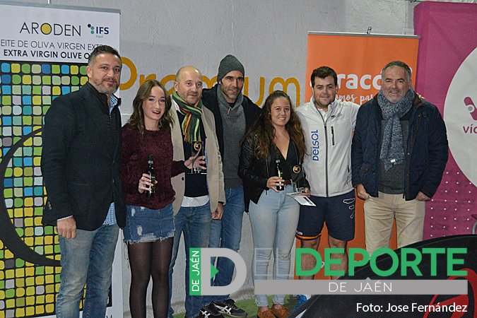 eldeportedejaen's tweet photo. El Master Final Aspadel Jaén entrega los premios de la temporada 2017: https://t.co/yMVQRtpDX5 https://t.co/eFhWs8QAVI