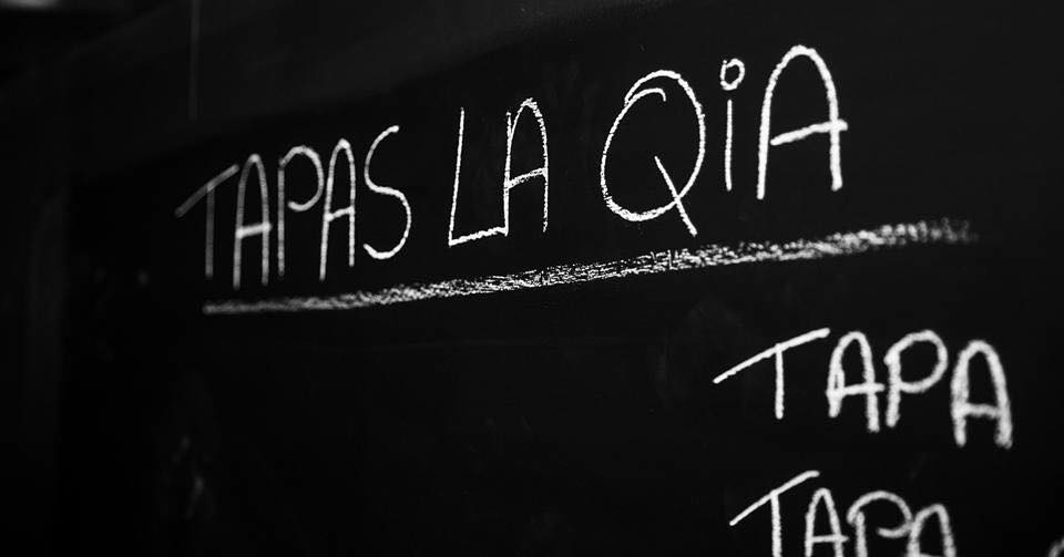 "Tapas La Qia" en "Cuba Libre" samen onder 1 dak! Een prachtig pandje  van de 16de eeuw in het hartje van Mechelen, kunnen jullie niet enkel  genieten van TOP Gins, Rums en Wijnen maar ook van onze overheerlijke  TAPAS!!!
