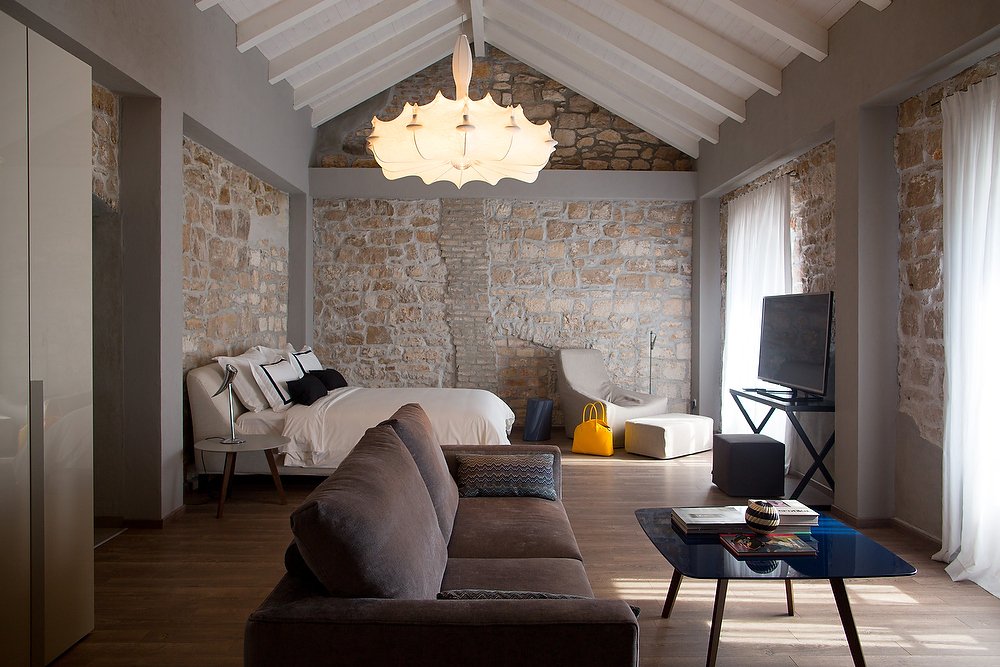 From affordable to luxurious, we have it all! Book your perfect vacation home on #Brač here: goo.gl/rfEf8g #bestofbrac #Croatia #MondayMotivation #summer2018 #travel #traveller #FullOfLife #beachlife #Dalmatia #traveltips #travelers #travelblog #MondayMood #IslandLife