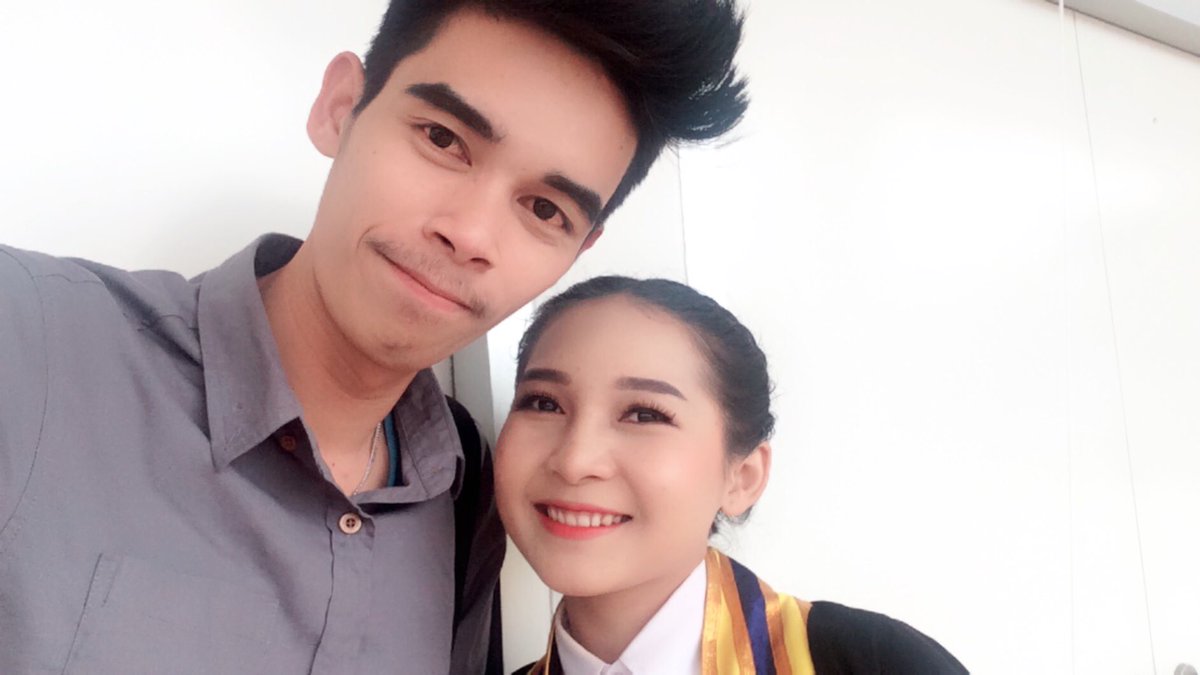 Oil_dara's tweet photo. ขอบคุณน่ะที่มาวันนี้และดอกไม้ 😍💐
#mydarling ✨ https://t.co/w95600FSZL