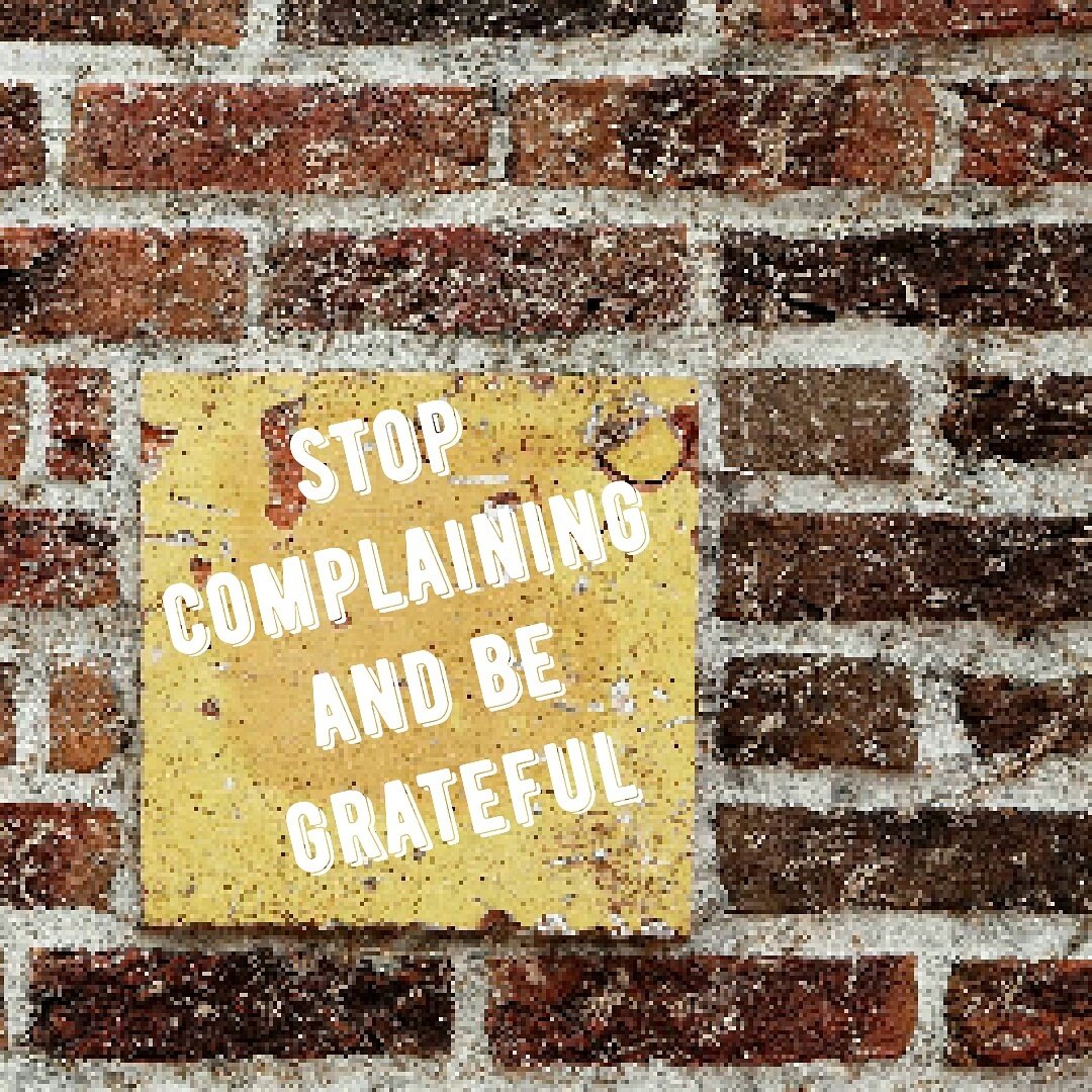 Cepatlah untuk bersyukur
Lambatlah untuk komplain

Ucapkanlah kata yang positif,
Yang baik pada suatu kejadian atau siapapun juga

Jika belum bisa, lebih baik...
Keep the mouth zip 🤐

#selftalk #nasihatdiri #nasehatdiri #grateful #bersyukur  #bersyukurlah #ngingatindirisendiri