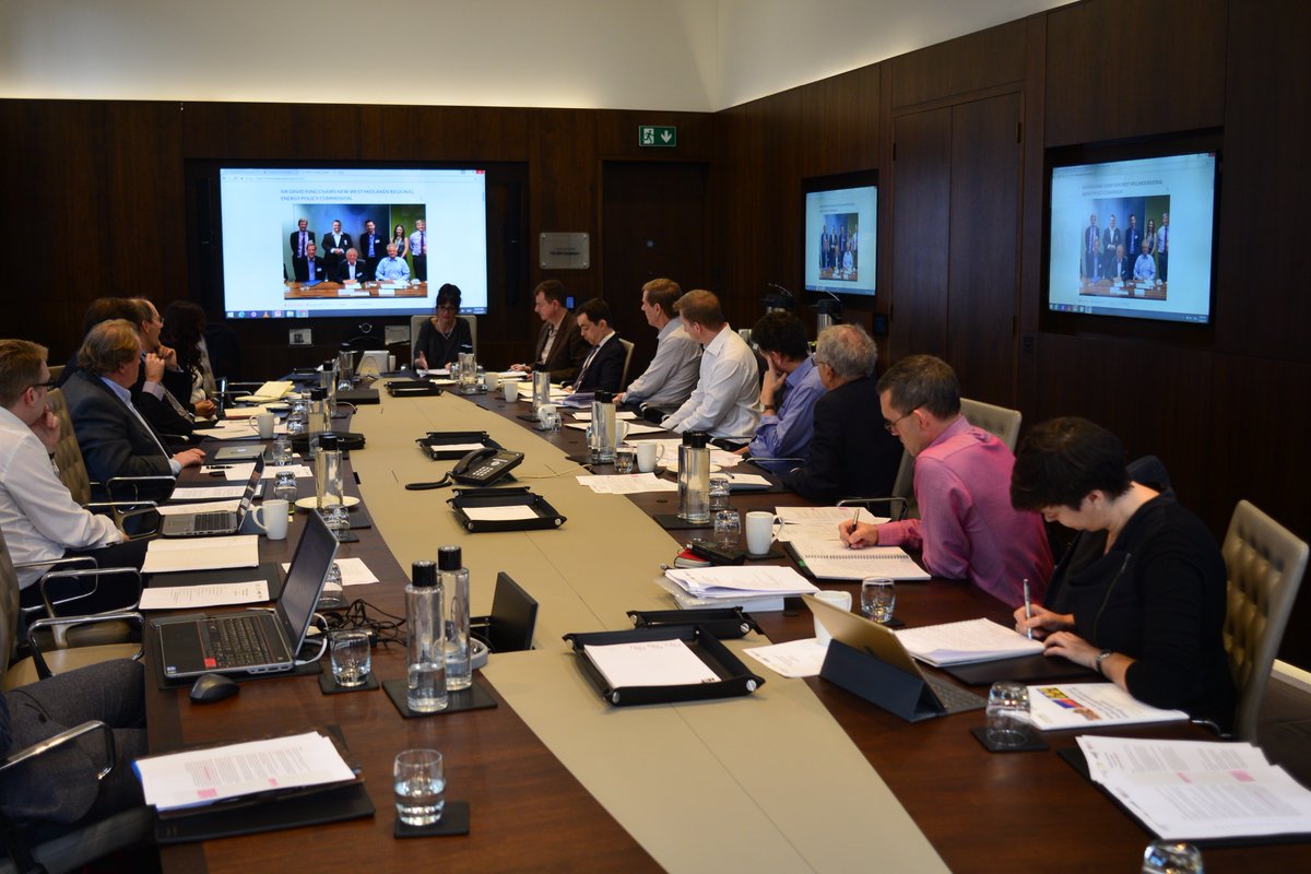 gavindjharper's tweet image. Great presentation this morning by Cllr. @LisaTrickett41 to @Sir_David_King's Regional Energy Policy Commission, supported by @EnergySysCat @bhamenergy @EnergyCapitalUK Key message; "Communities need to feel connected & ownership of their locality." #localproblems #localsolutions