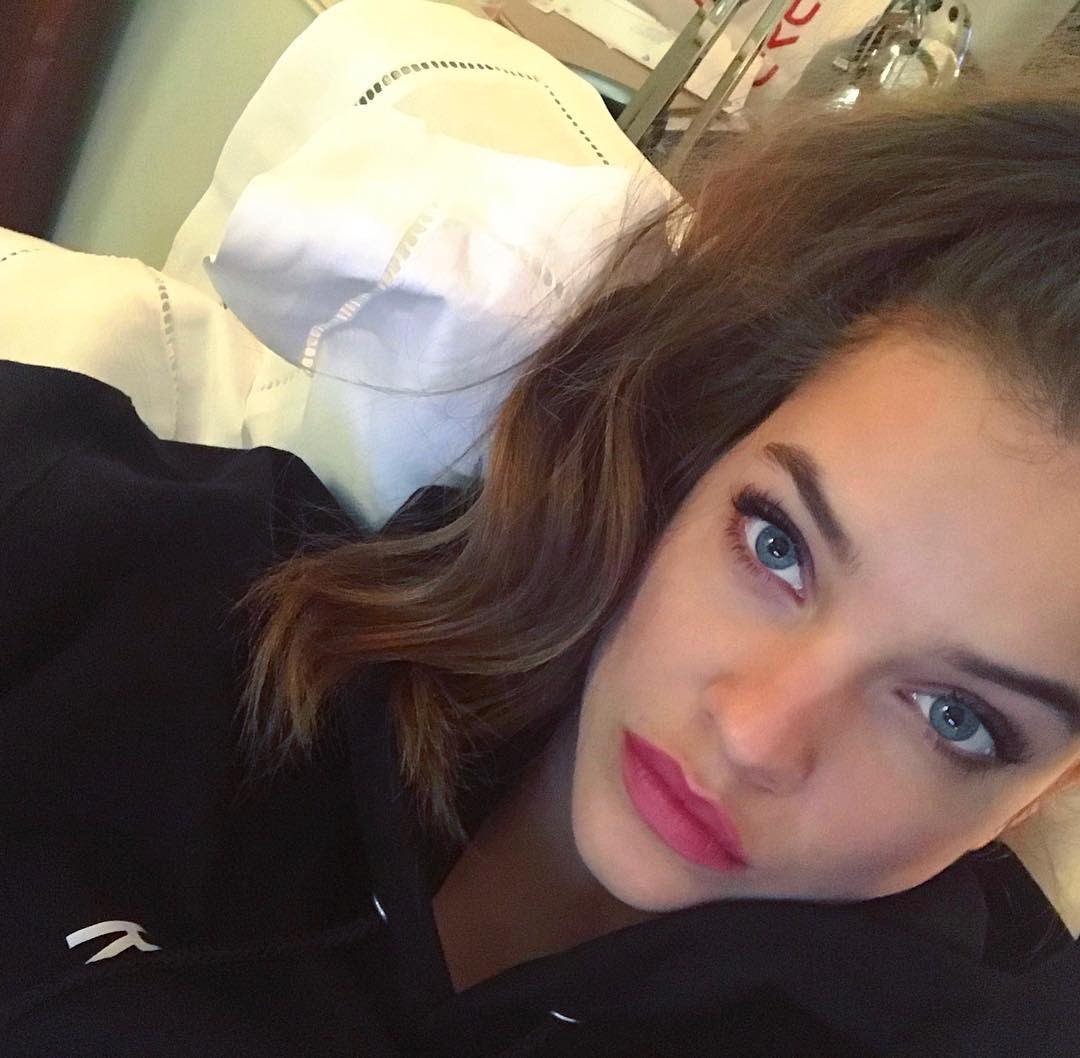 barbarapalvinpy's tweet photo. 20/Nov. #BarbaraPalvin vía IG realbarbarapalvin 
・・・
“Y estoy afuera... Adiós Paris 😘” https://t.co/11FU2Qsufw