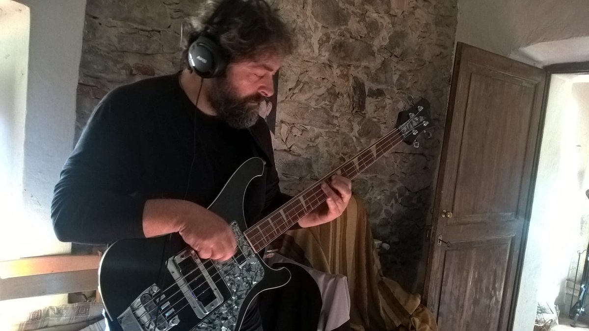 TheBeataBeatrix's tweet photo. Recording session.... https://t.co/sOetnPqYiO