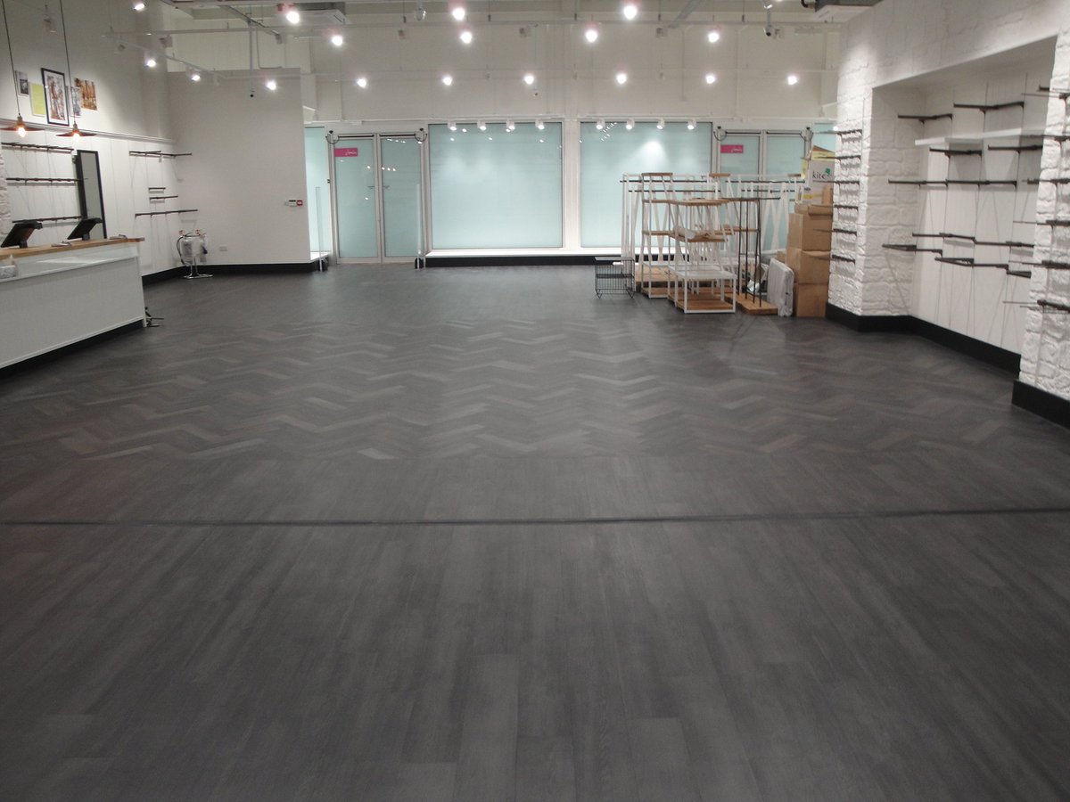 RPFprojects's tweet photo. Sneak peek of the new @Joulesclothing store opening this week at @GloucesterQuays pre-stock arrival!  #retail #storedesign #projectmanagement https://t.co/40j8HTxrMX
