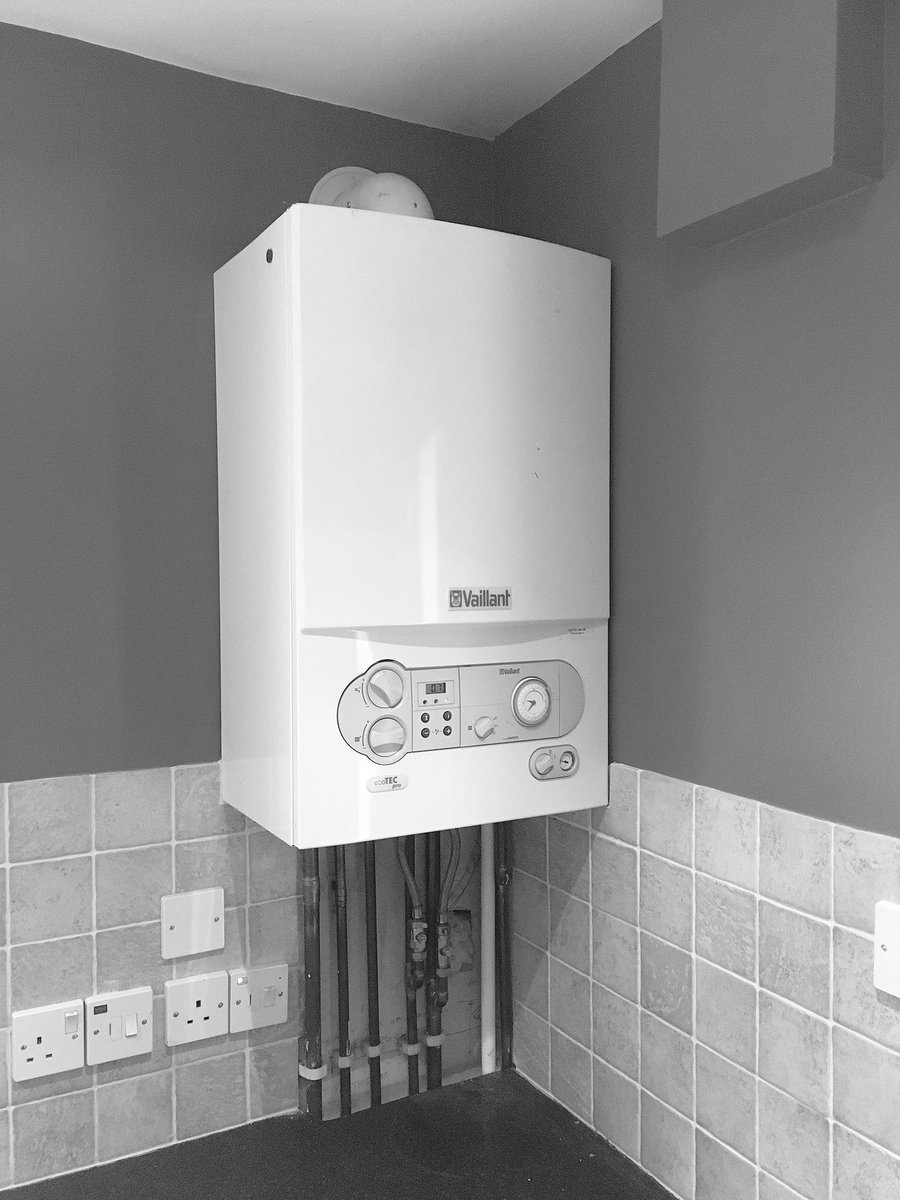 irbheating's tweet photo. First job of the week @vaillantuk #Pro28 out &amp; a beautiful new #GreenIQ 835 going in with a full @proflush #Powerflush with @SentinelHQ chemicals &amp; @SpirotechUK RV2 MB3 🐰💪🏻#Advance #Spride #ThinkDirty https://t.co/WptIBqeuqq